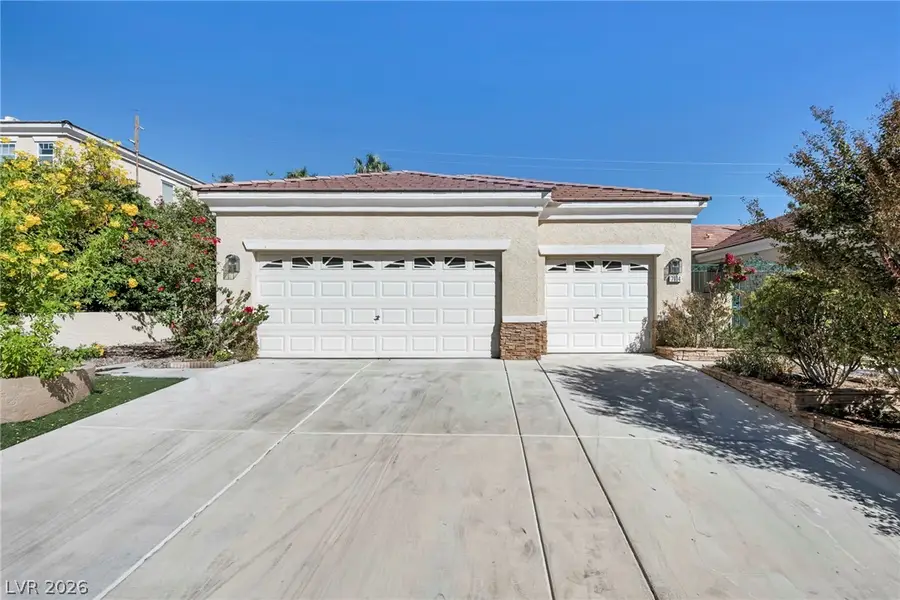 7904 Roxburgh Castle Avenue, Las Vegas, NV 89117 - #2