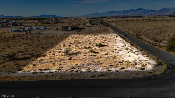 10470 S Oakridge Avenue, Pahrump, NV 89048