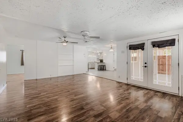 5422 N Sir Richard Drive, Las Vegas, NV 89110