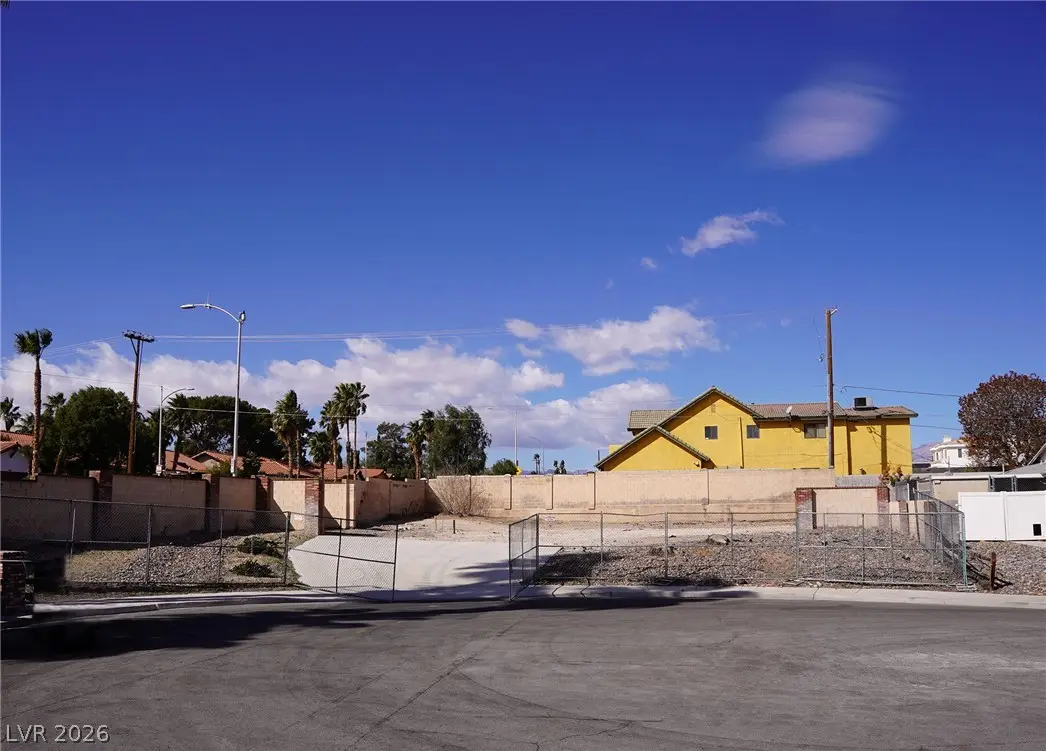 1608 Eaton Drive, Las Vegas, NV 89102 - #1
