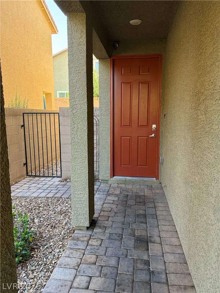 9325 Roadmaster Court, Las Vegas, NV 89178 - #2