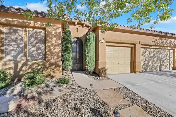 7970 Carson Creek Street, Las Vegas, NV 89113