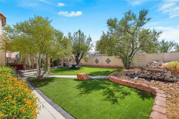 8821 Fall Green Avenue, Las Vegas, NV 89129