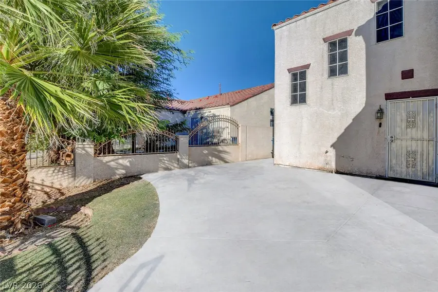 810 Bladensburg Street, Las Vegas, NV 89110 - #3