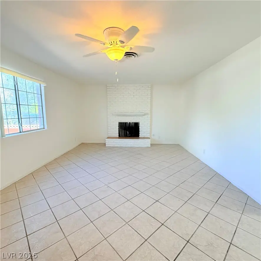 3073 Congress Avenue, Las Vegas, NV 89121 - #2
