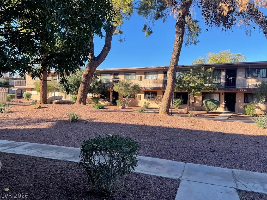 585 S Royal Crest Circle #3, Las Vegas, NV 89169 - #1