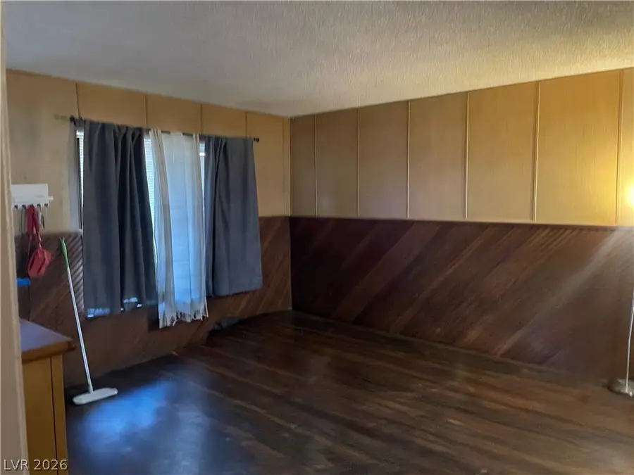 585 S Royal Crest Circle #3, Las Vegas, NV 89169 - #3