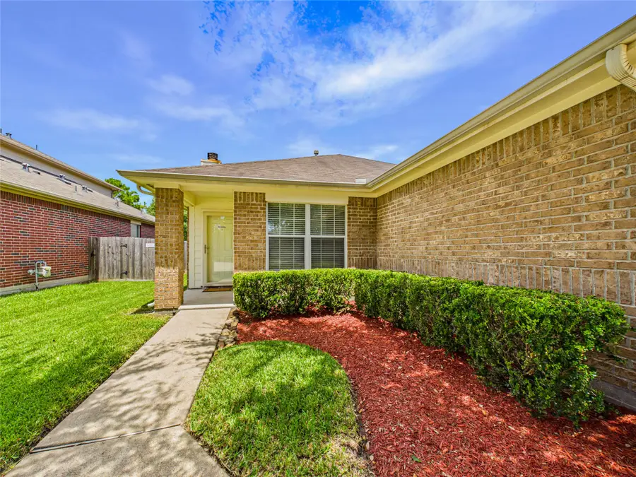 806 Rocky Rose Court, La Marque, TX 77568 - #2
