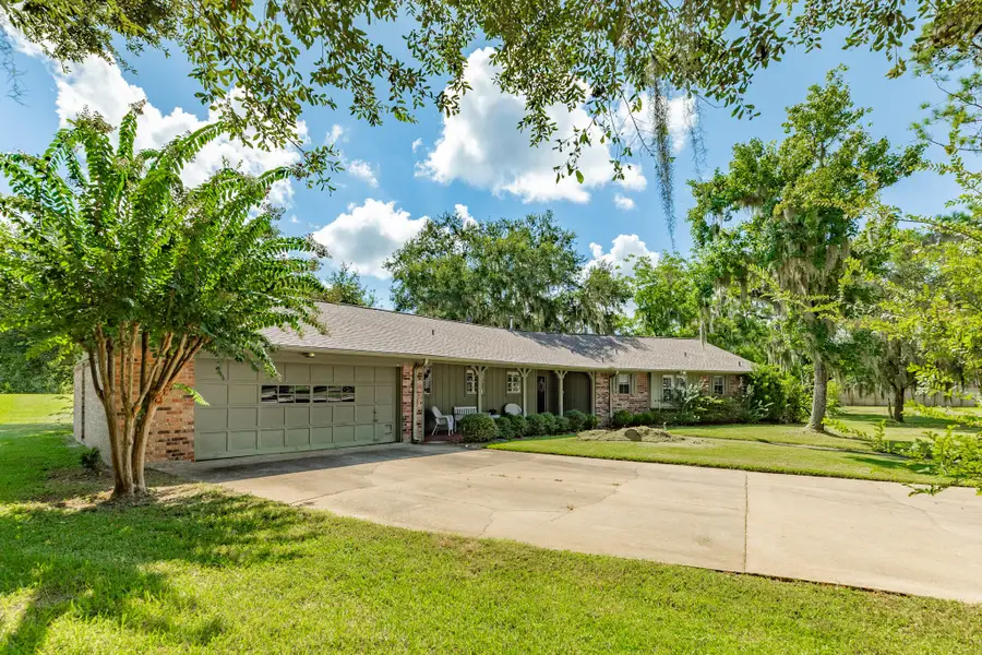17 Seminole Lane, West Columbia, TX 77486 - Image #3