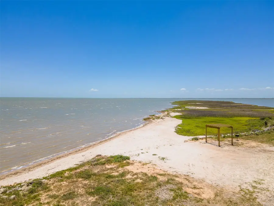 3061 Palacios Bay Drive, Palacios, TX 77465 - Image #2