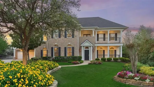 18 Dappled Sun Place, The Woodlands, TX 77381
