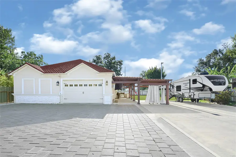 509 Joan Of Arc Drive, Hempstead, TX 77445 - #2