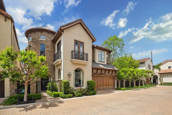 1110 & 1106 Longmont Place Court, Houston, TX 77056