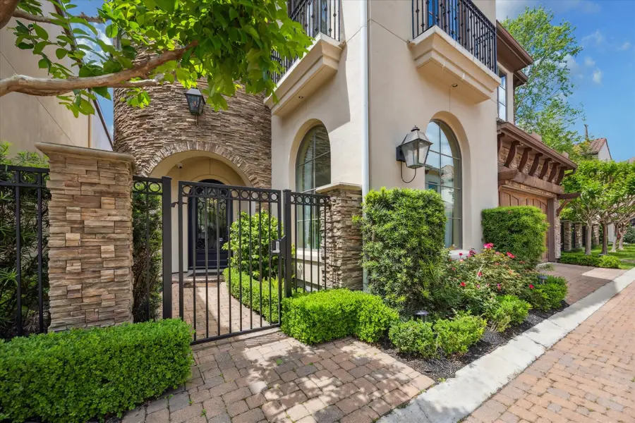 1110 & 1106 Longmont Place Court, Houston, TX 77056 - Image #3