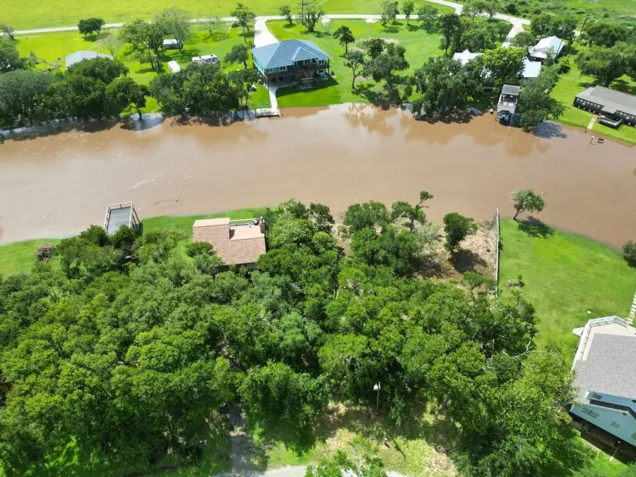 1163 Private Road 652, Sargent, TX 77414 - Image #3