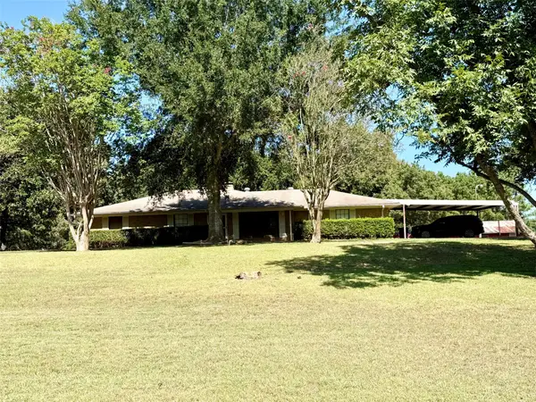 5096 N Us Highway 287, Grapeland, TX 75844