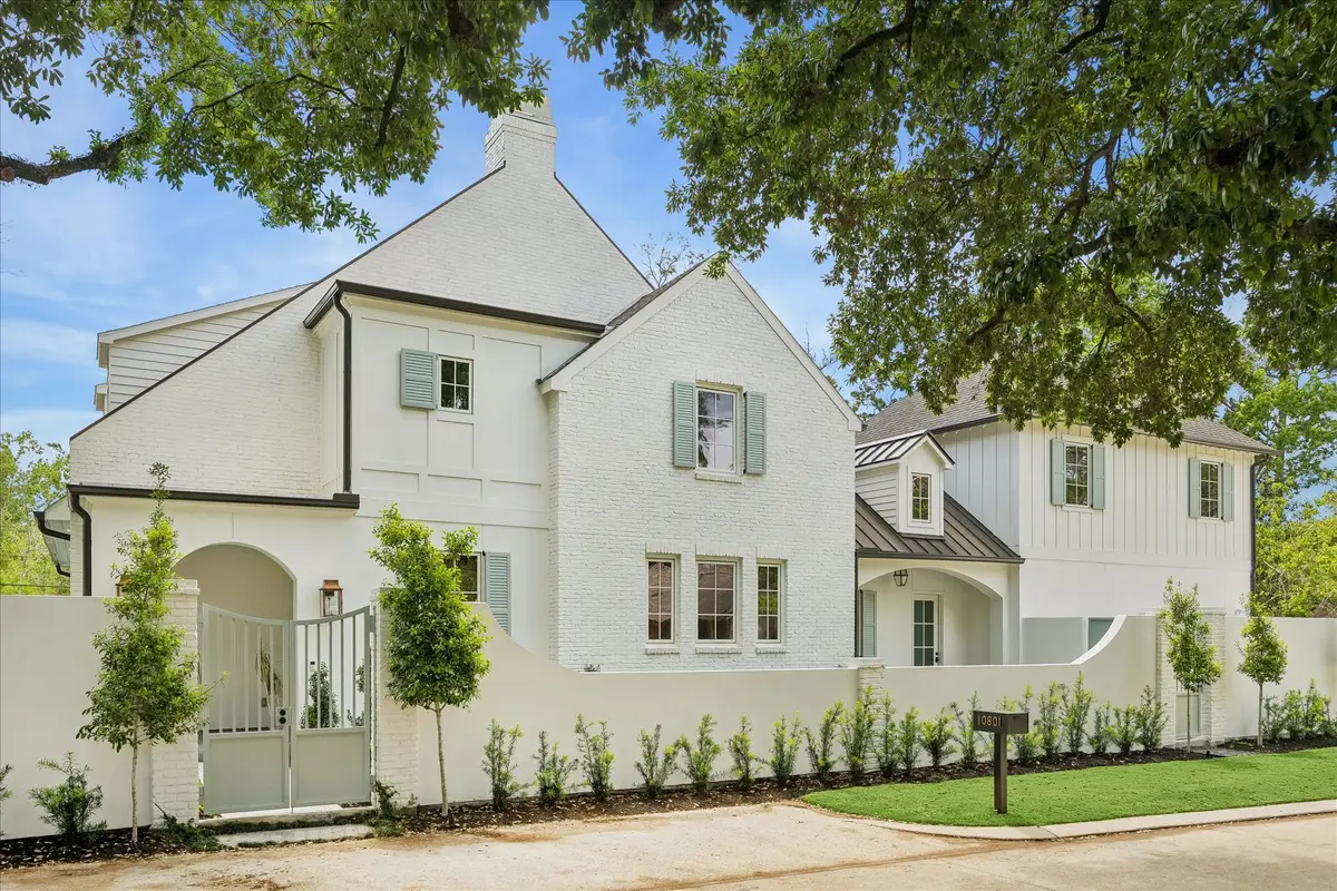 10801 Long Shadow Lane, Hunters Creek Village, TX 77024 - #1