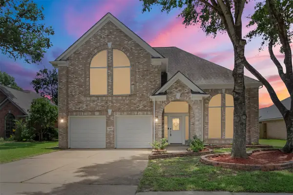 10310 Little Oak Drive, Baytown, TX 77523