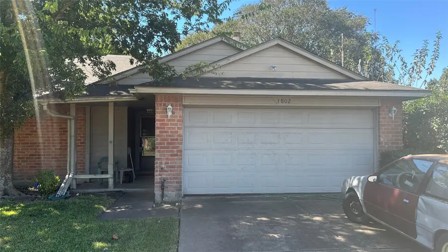 1802 Pinewood Park Drive, Missouri City, TX 77489 - Image #2