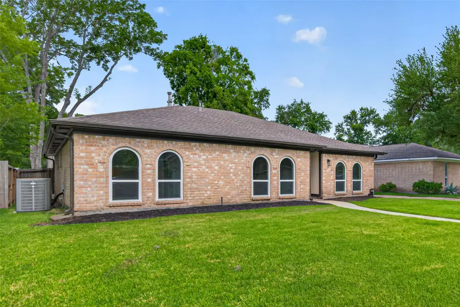 1307 Hitherfield Drive, Sugar Land, TX 77498 - #2