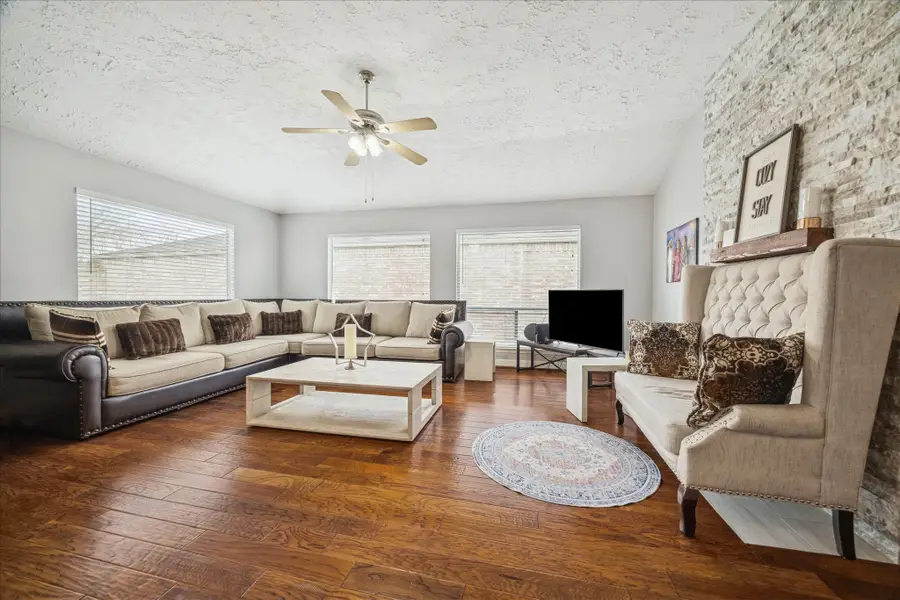 16147 New Field Drive, Houston, TX 77082 - Image #2