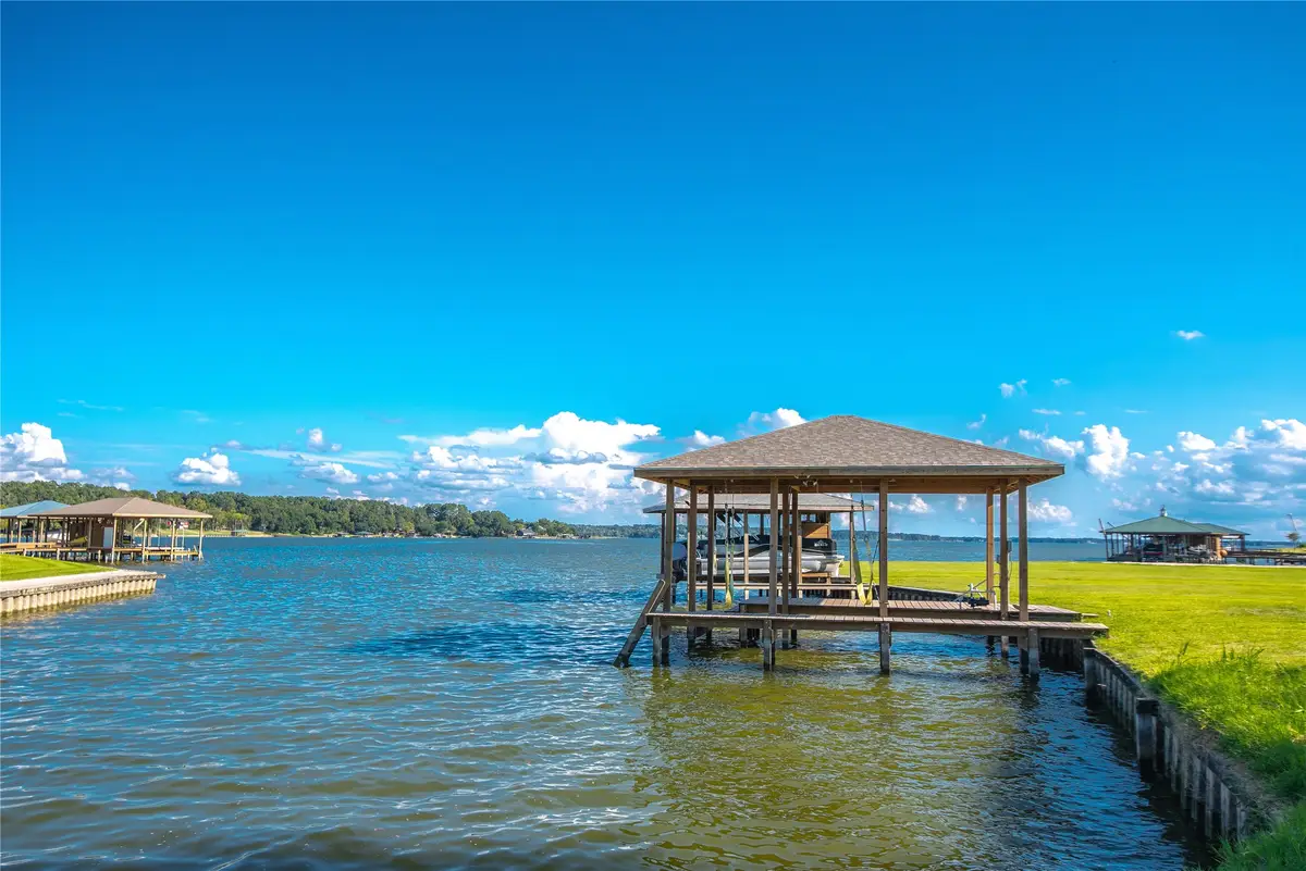 235 Peninsula Drive, Livingston, TX 77351 - Image #1