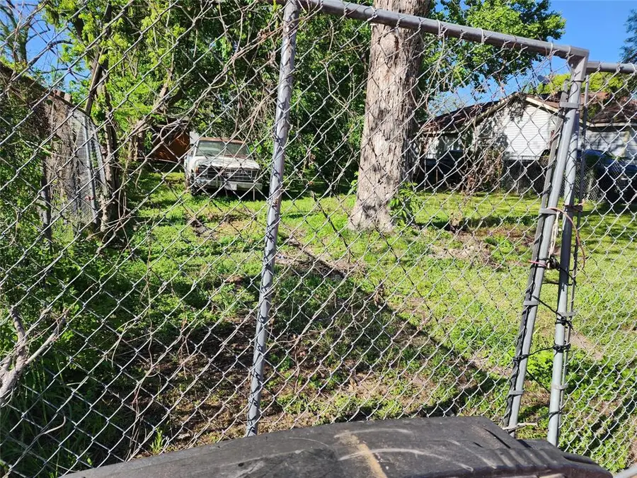 219 Heaney Drive, Houston, TX 77076 - Image #3