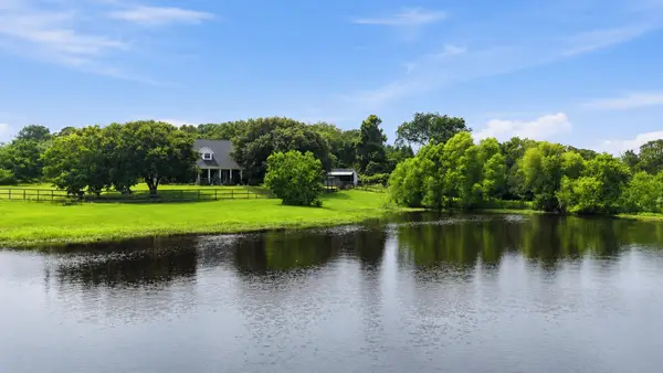 6411 N Fm 565 Road, Baytown, TX 77523