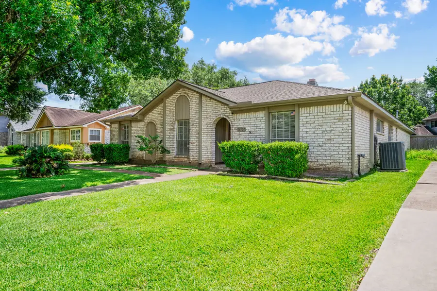 12107 Brighton Lane, Stafford, TX 77477 - #2
