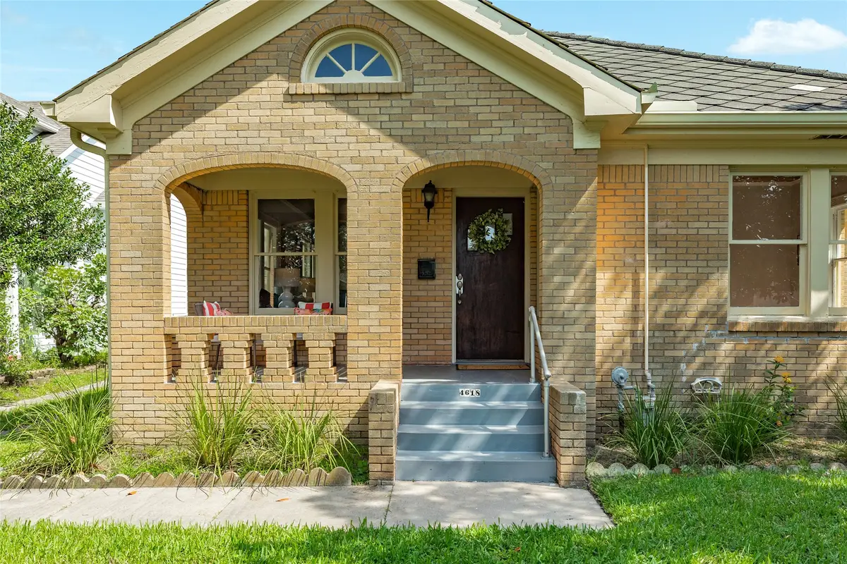 4618 Avenue R 1/2, Galveston, TX 77551 - #1