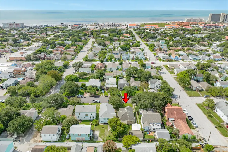 4618 Avenue R 1/2, Galveston, TX 77551 - #3