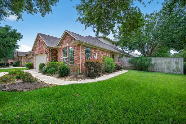 1308 Modena Drive, Pearland, TX 77581
