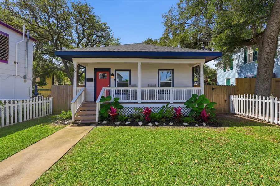 3511 Avenue Q, Galveston, TX 77550 - #3