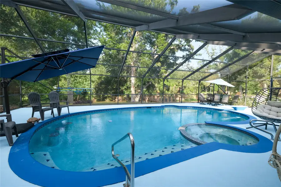 324 Juniper Street, Lake Jackson, TX 77566 - #2