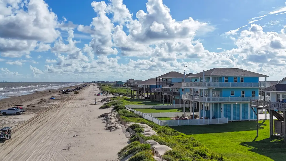 1822 Redfish Lane, Crystal Beach, TX 77650 - Image #1