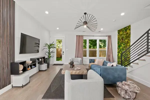 4708 Market Street, Houston, TX 77020