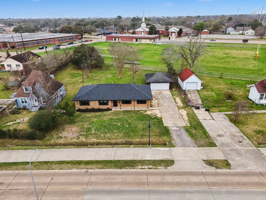 308 San Jacinto Street, La Porte, TX 77571 - #2