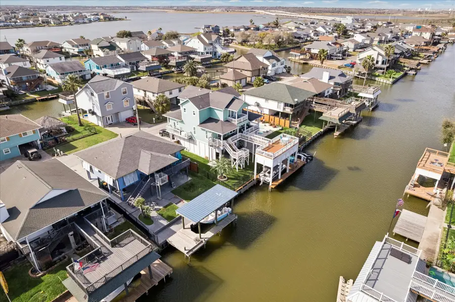 15 S Curlew Street, La Marque, TX 77568 - #3