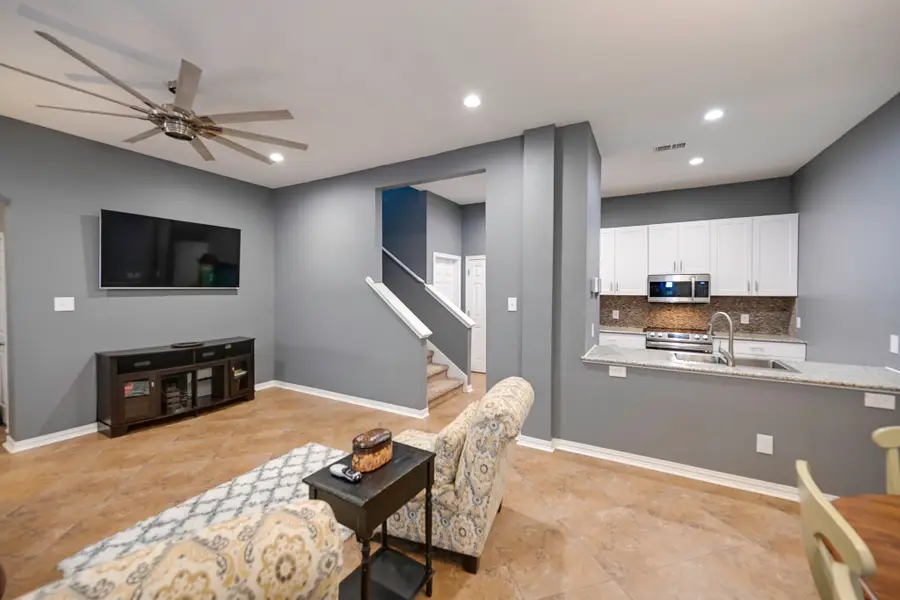 746 San Jacinto Circle, Baytown, TX 77521 - #2