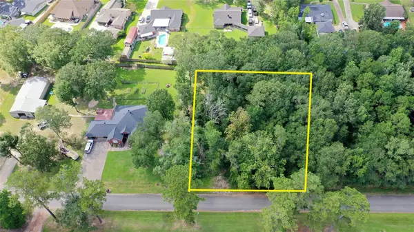 2210 Appian Way, New Caney, TX 77357