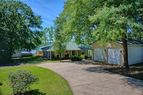 10040 State Highway 87 S, Hemphill, TX 75948