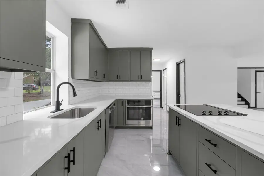 5218 Timber Shade Drive, Kingwood, TX 77345 - Image #2