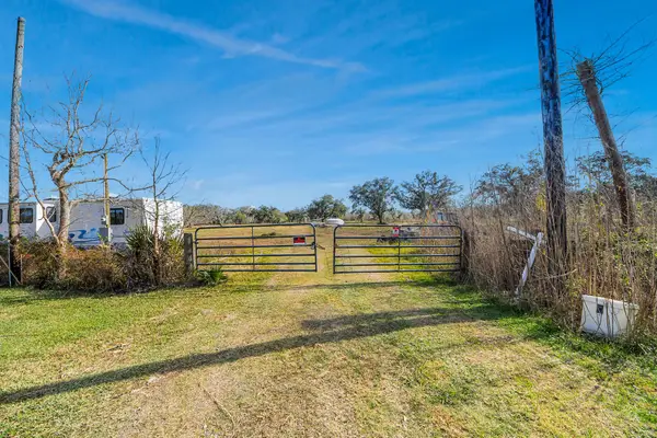 0 Cr-945, Brazoria, TX 77422