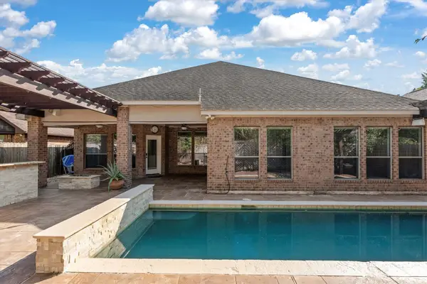 18510 N Settlers Shore Drive, Cypress, TX 77433