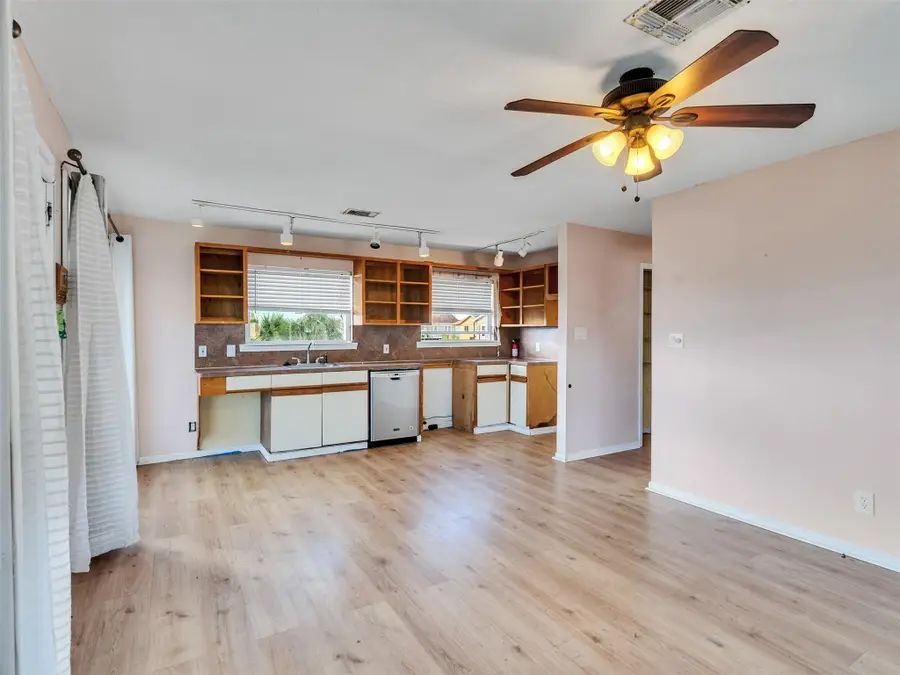 4038 Panola Drive, Galveston, TX 77554 - Image #3