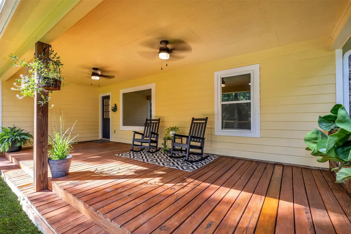 5945 Sinclair Drive, Montgomery, TX 77316 - #1