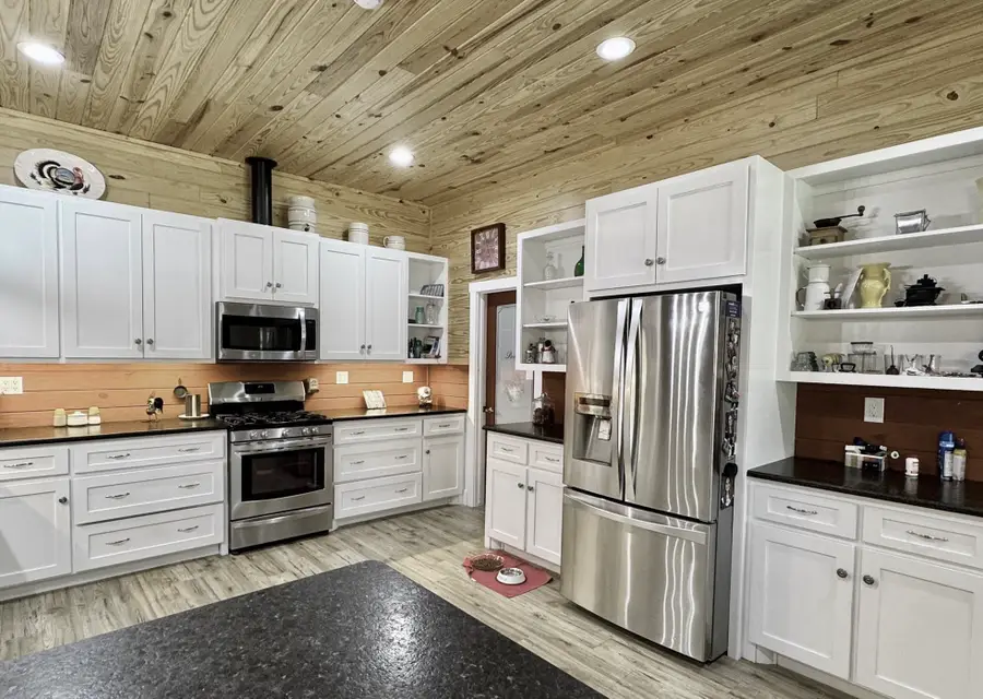17 Mosley Lane, Huntsville, TX 77320 - #3