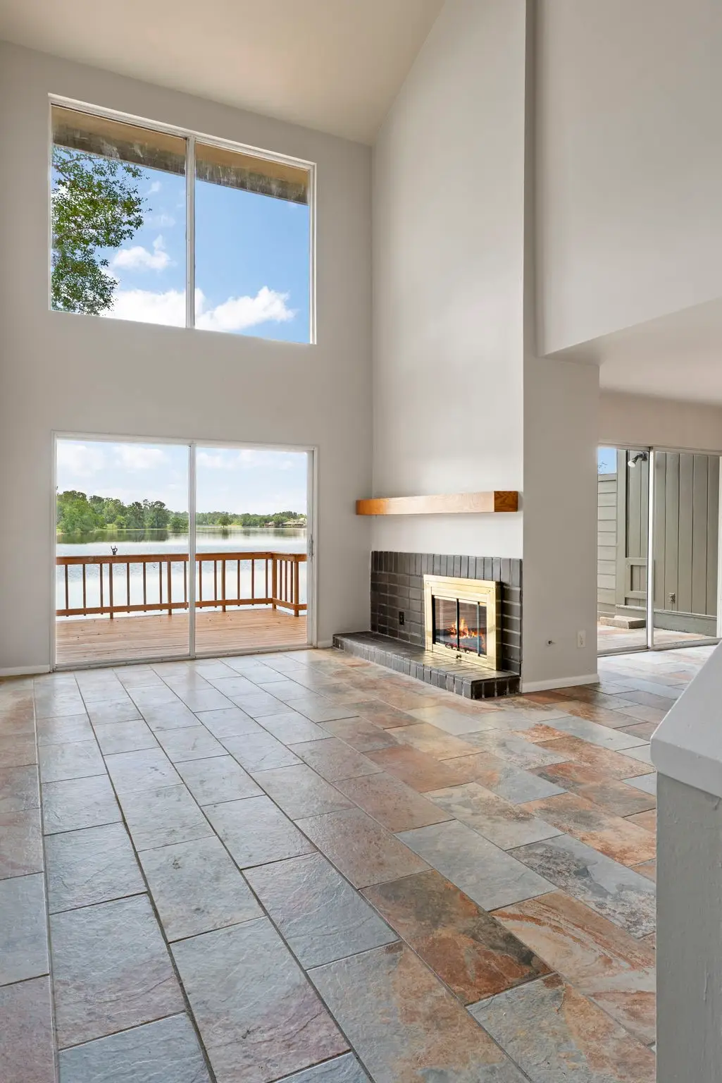 206 Waters Edge, Huntsville, TX 77340 - #1