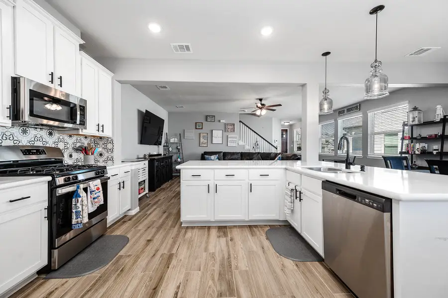 5515 Hyde Park Drive, Pasadena, TX 77505 - #3