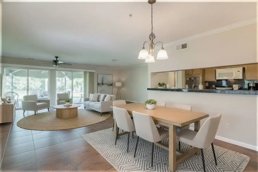 4 Champions Colony E, Houston, TX 77069 - Image #2